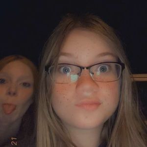 Meet your Posher, Kaitlyn